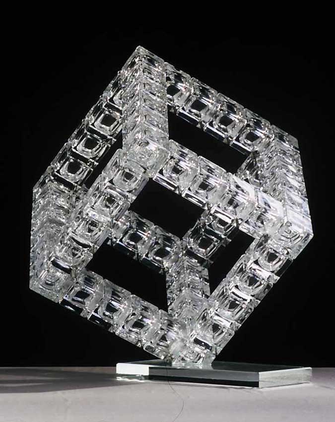 Accueil : portfolio l'absraction: cubes, assemblage modules verre diamant polis,laqués,collés,pièce unique